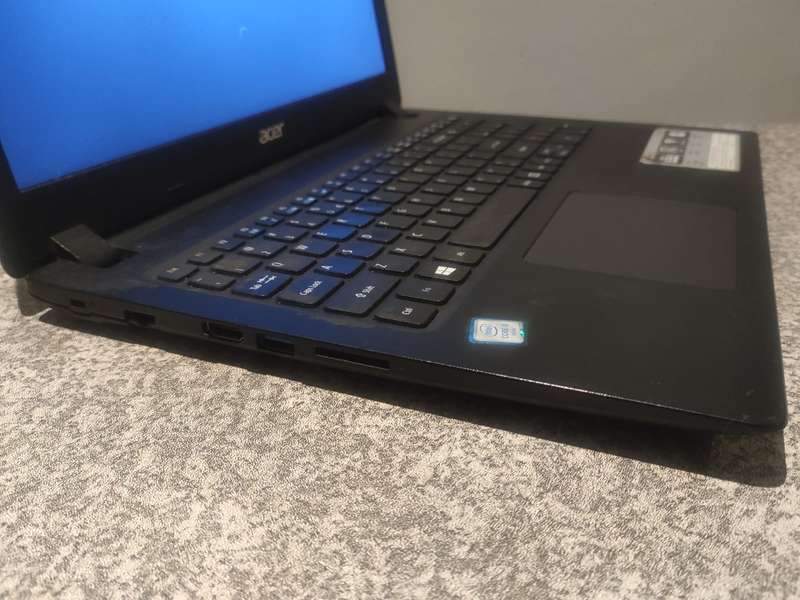 Acer Aspire 3 Intel Core i3-6006U Processor 15.6" Display 4GB RAM 750GB HD WINDOWS 10