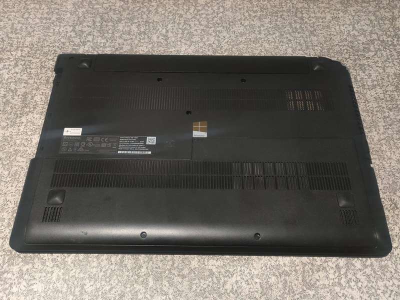 Lenovo IdeaPad 300 Intel Celeron 15.6" Display 4GB Ram 500GB HDD Windows 10