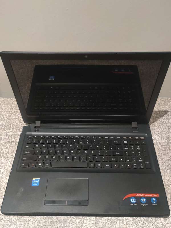 Lenovo IdeaPad 300 Intel Celeron 15.6" Display 4GB Ram 500GB HDD Windows 10