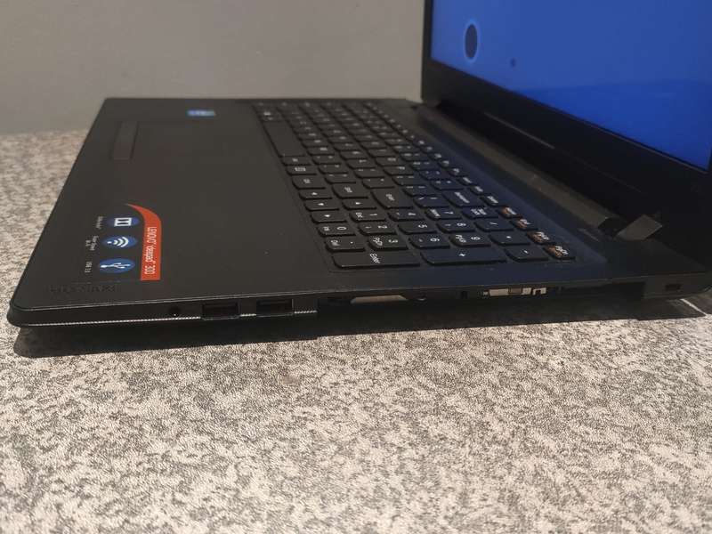 Lenovo IdeaPad 300 Intel Celeron 15.6" Display 4GB Ram 500GB HDD Windows 10