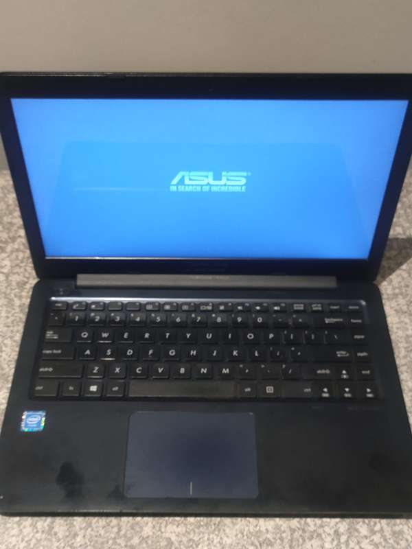 Asus E402N Intel Celeron N3350 Processor 14" HD Display 4GB RAM 500GB HD WINDOWS 10