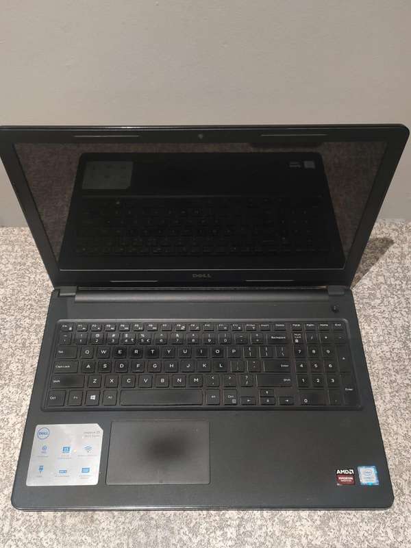 Dell Inspiron 15.6" Intel Core i7 8GB DDR4 Ram 256GB SSD WIN 10