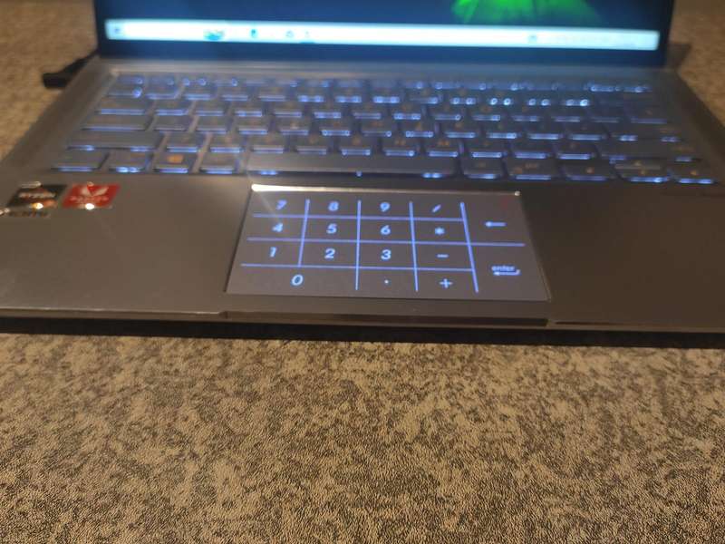 ASUS ZenBook 14" Display RYZEN 5 8GB Ram 256GB M.2 SSD Radeon Graphics WIN 11