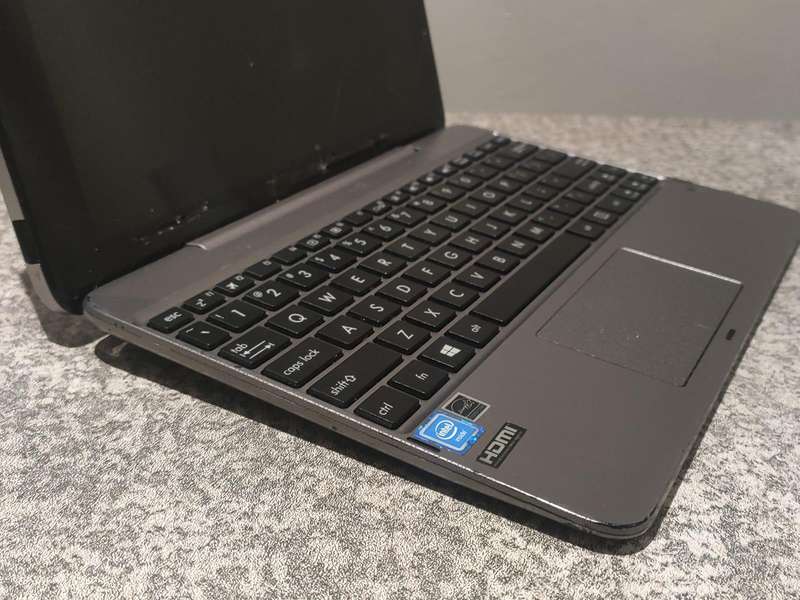Asus Mini Windows Laptop/Tablet 11" Display Intel Celeron Processor for Spares/Repairs