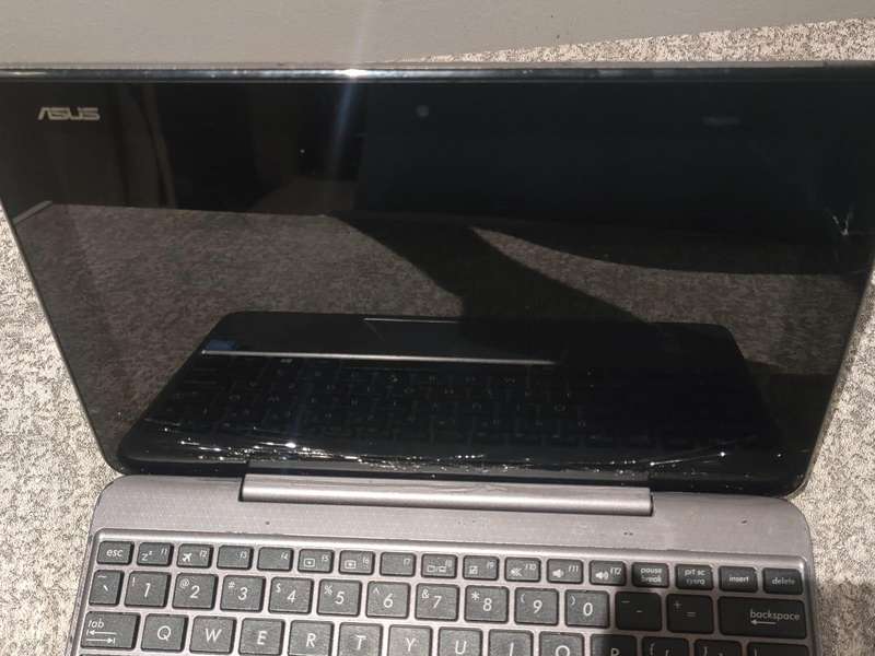 Asus Mini Windows Laptop/Tablet 11" Display Intel Celeron Processor for Spares/Repairs