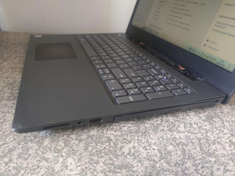 Lenovo IdeaPad V130 15IKB 15.6" Display Intel Core i3 7020U 8GB Ram 1TB Drive WINDOWS 10