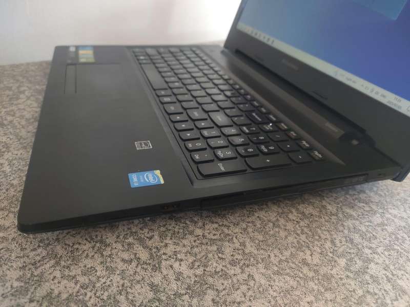 Lenovo G50 Intel Core i3-4005U HD Display 4GB RAM 500GB HD DVD HDMI WIFI WINDOWS 10