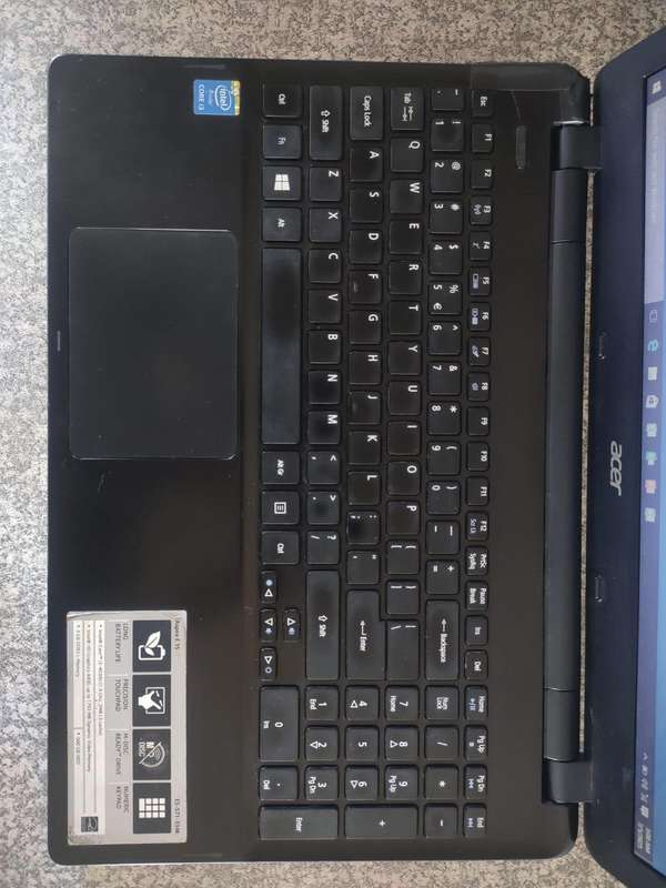 Acer Aspire E5-571 Intel Core i3-4030U HD Display 4GB RAM 500GB HD DVD WIFI BLUETOOTH WINDOWS 10