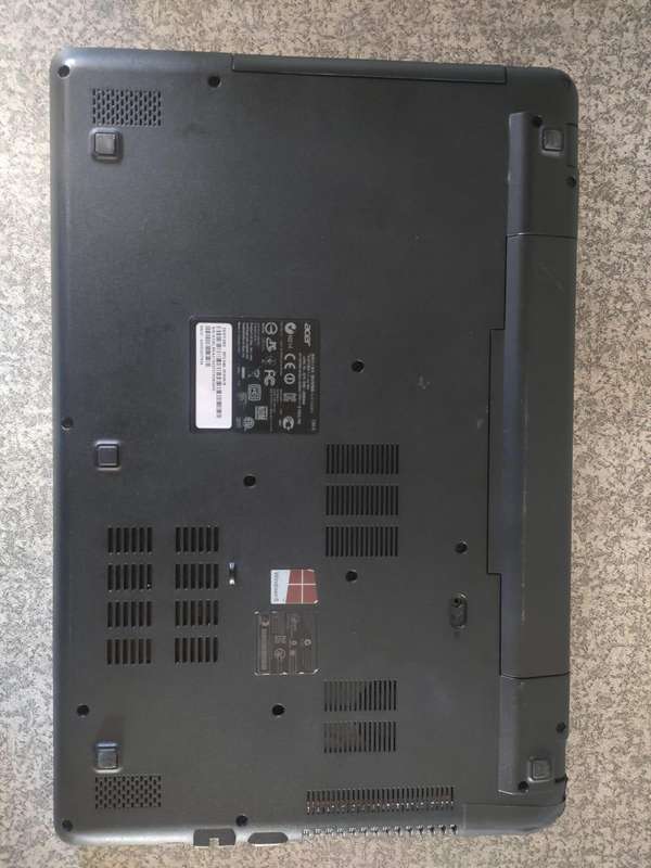 Acer Aspire E5-571 Intel Core i3-4030U HD Display 4GB RAM 500GB HD DVD WIFI BLUETOOTH WINDOWS 10