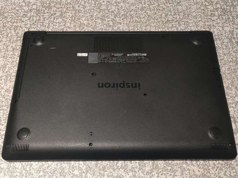 Dell Inspiron 15.6" Display Intel Core i7 8th Gen AMD Radeon Graphics Card for SPARES/REPAIRS