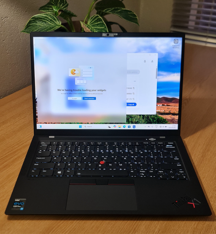 Lenovo X1 i7 11th Gen