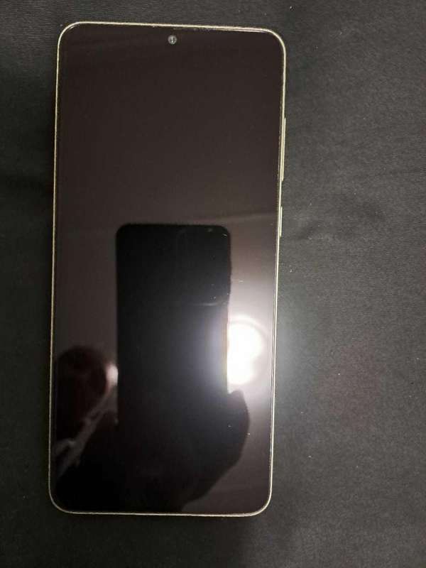 Demo smartphone, still like new, no box