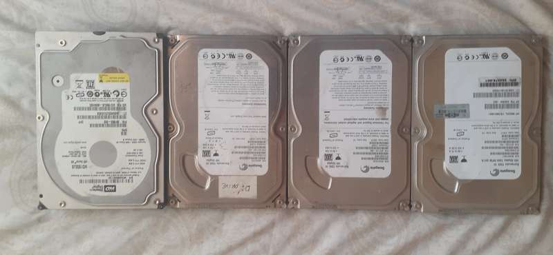 Lot 160gb 3.5" sata harddrives (x4)