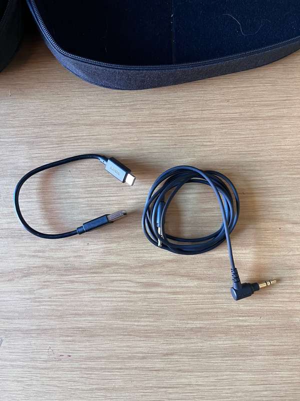 Sony WH1000XM5 2 months old