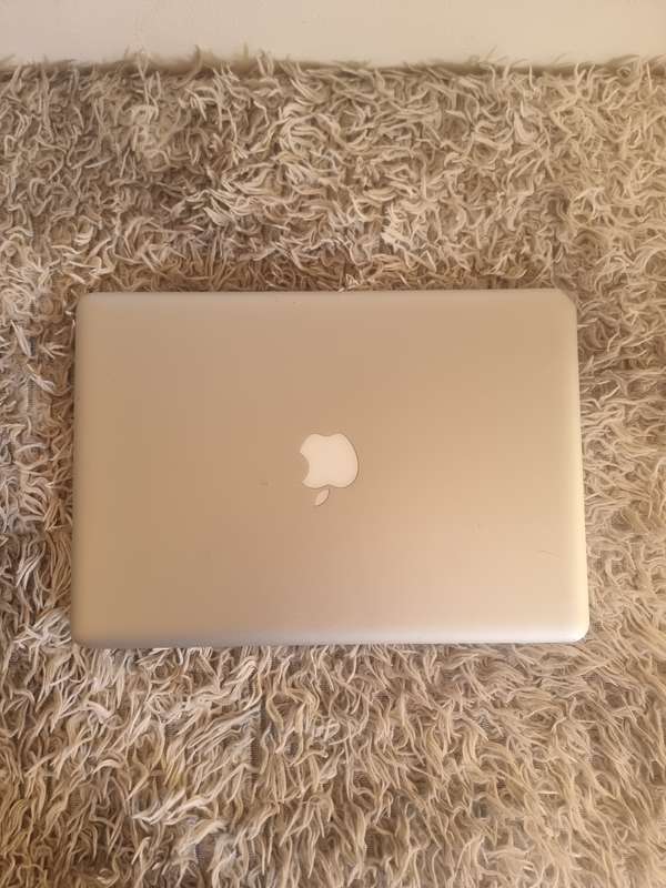 MacBook Pro 13-inch with Core i7, 8GB Ram, 128GB SSD