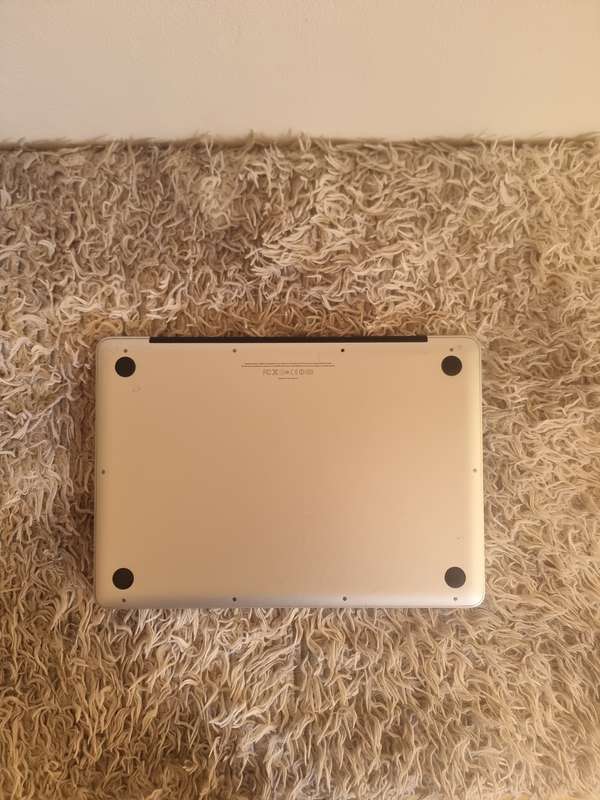 MacBook Pro 13-inch with Core i7, 8GB Ram, 128GB SSD