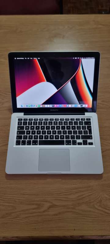 Mid 2012 MacBook Pro 13"| Intel Core i7| 16GB Memory| 240GB SSD This is great upgraded must go toda