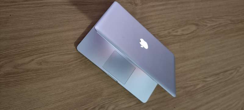 Mid 2012 MacBook Pro 13"| Intel Core i7| 16GB Memory| 240GB SSD This is great upgraded must go toda