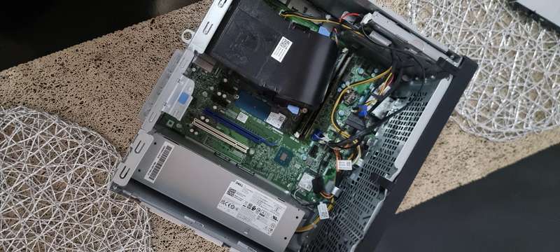 Dell Vostro 3888| Intel Core i5-10th Gen| 16GB DDR4 Memory| 250GB SSD. Please read the advert