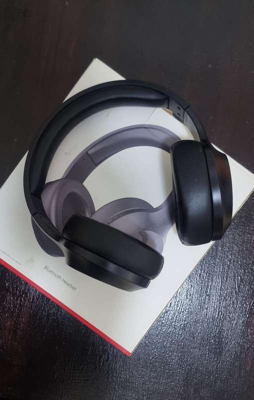  REMAX RB-660HB wired/Wireless Bluetooth 5.0 Headphone 10 Hours play and 30 Hours Standby.