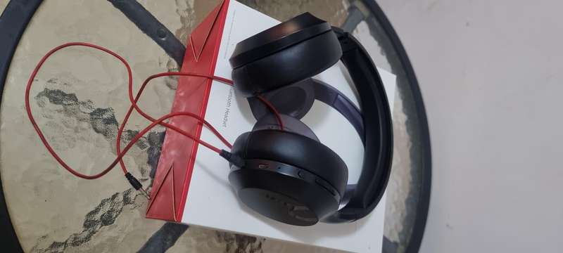 REMAX RB-660HB wired/Wireless Bluetooth 5.0 Headphone 10 Hours play and 30 Hours Standby.