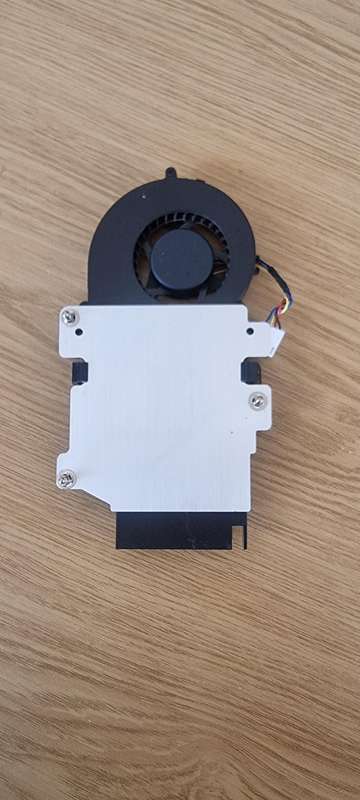 Dell OptiPlex 3080 Micro Form Factor (MFF) utilizes a fan and a heatsink assembly to manage its cool