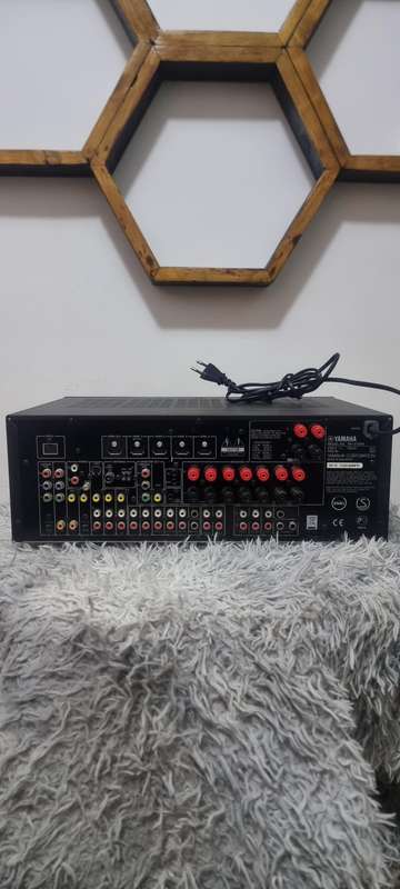 Yamaha RX-V1065 AVR Receiver/Amplifier