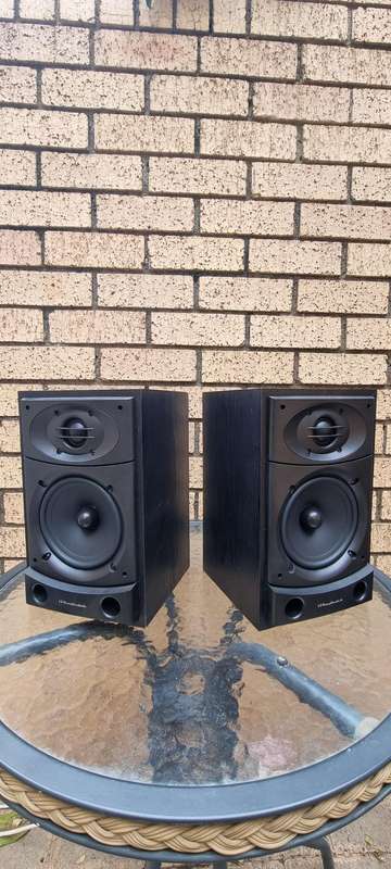 Wharfedale (Xarus 1000 Xarus 1000) bookshelf/ surround speakers Pair