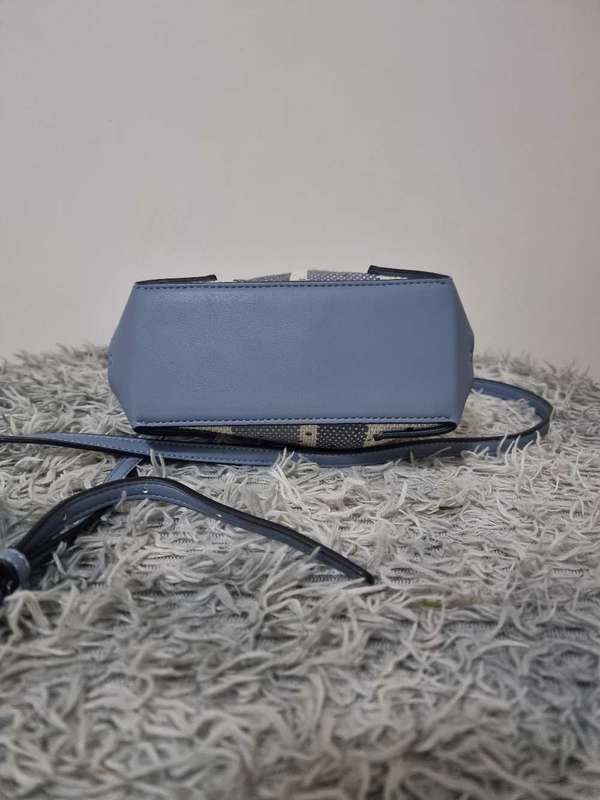 Elegance in Every Detail  The Perfect Mini Crossbody Bag for Women" Brand new