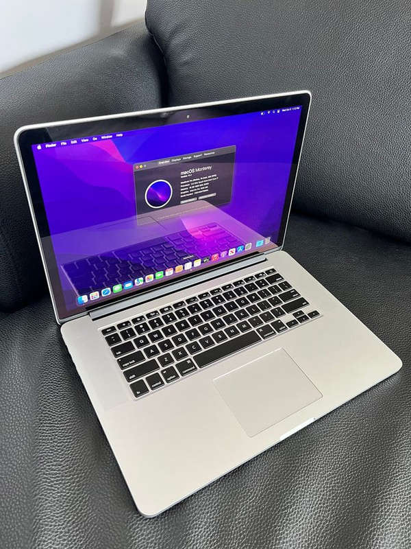MacBook Pro (Retina, 15-inch, Mid 2015) Model, Core i7 Quad-Core CPU, 16GB Ram, 256GB SSD
