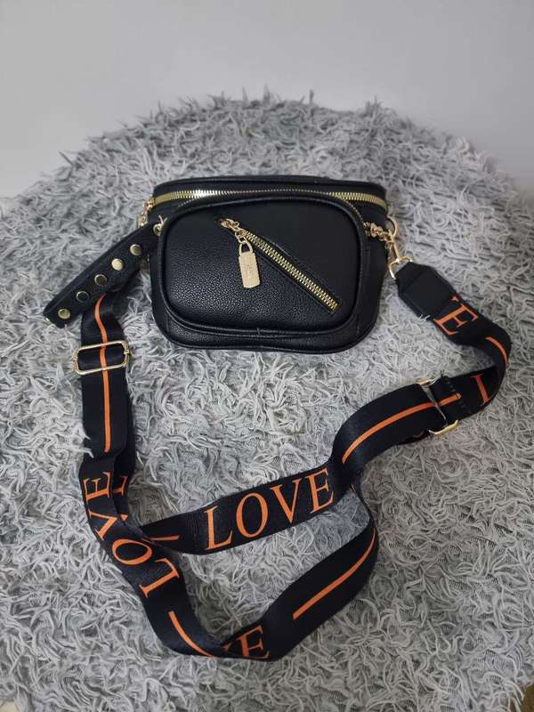 Elegance in Every Detail The Perfect Mini Crossbody Bag for Ladies