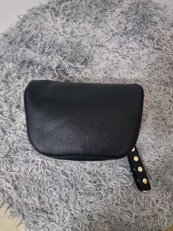 Elegance in Every Detail The Perfect Mini Crossbody Bag for Ladies