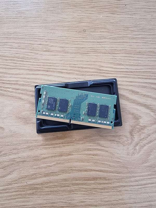 Samsung 1Rx8 PC4/DDR4 2400T, Speed @2400 MHz (PC4-19200) 4GB memory
