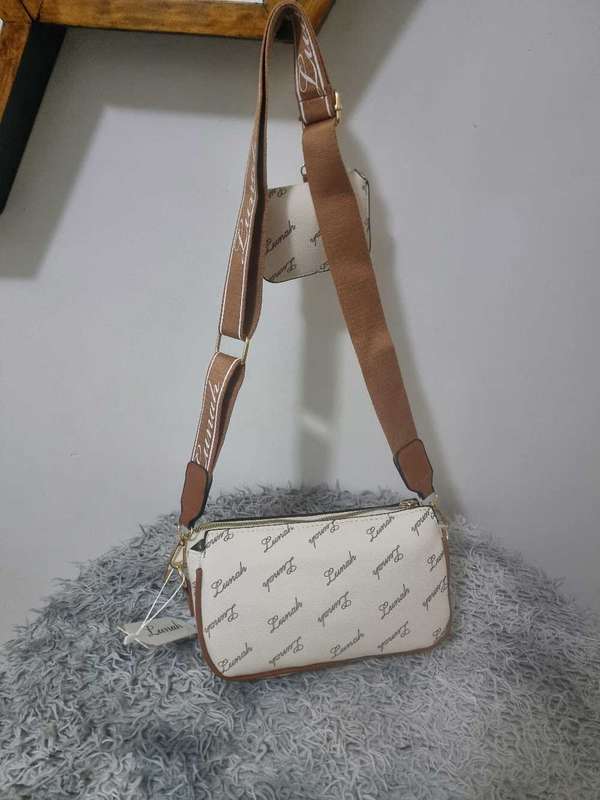 Elegance in Every Detail The Perfect Mini Crossbody Bag for Ladies