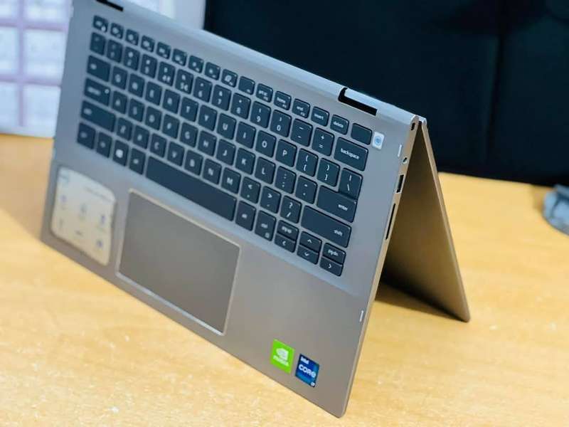 Dell Inspiron 14 5000 2 in 1 TouchScreen| Core i7-1165g7 11th Gen| 16GB DDR4 Memory| 512GB