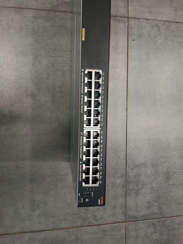 Aruba 6000 HPE R8N87A Switch