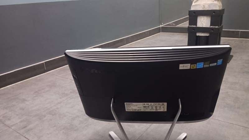 Lenovo ThinkCentre C460 21.5" Touchscreen| Intel Core i5-4th| 8GB Memory| 250GB SSD