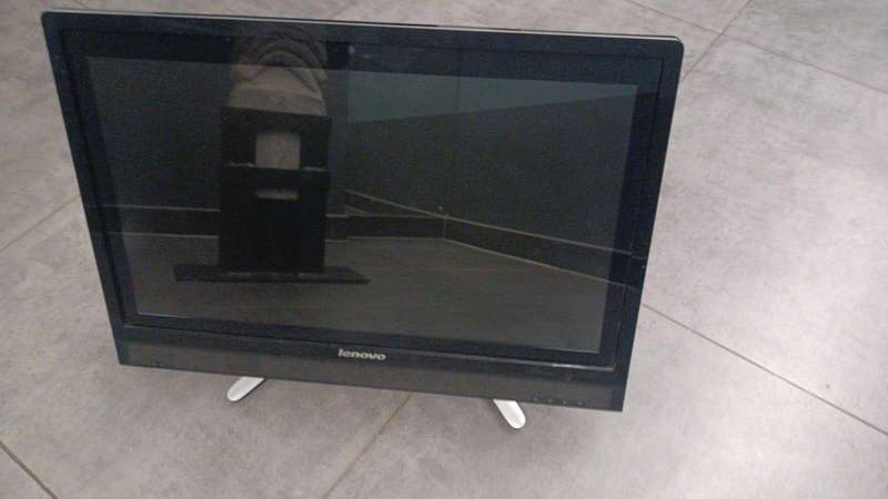 Lenovo ThinkCentre C460 21.5" Touchscreen| Intel Core i5-4th| 8GB Memory| 250GB SSD