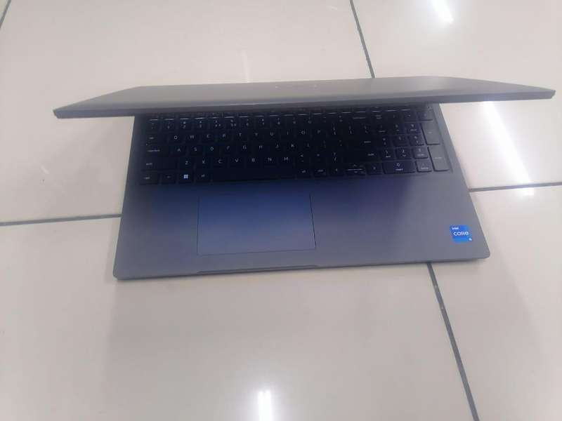 DELL LATITUDE 3540 15.6-inch| Intel Core i5-1335U 13th Gen| 32GB Memory, 512GB Nvme SSD