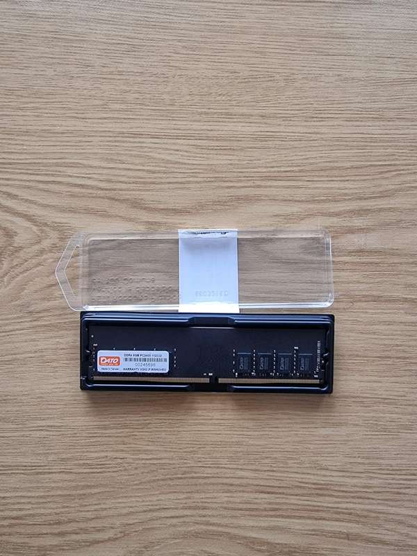 DATO DDR4 RAM 8GB 2400MHz, PC4 288-Pin Non-ECC unbuffered dimm, Desktop Memory Module Used like new