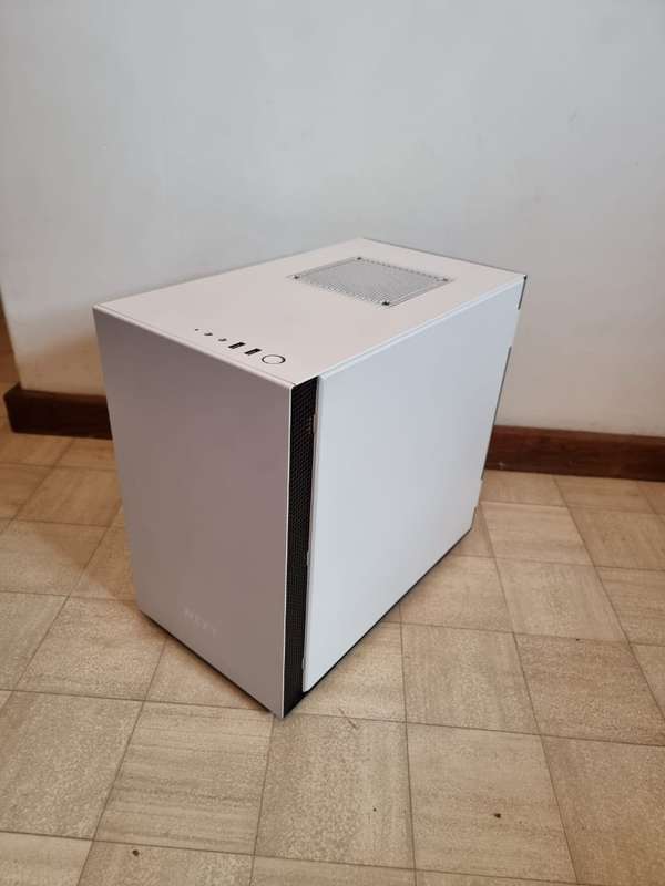 NZXT H200 WHITE/BLACK MINI-ITX CASE WITH TEMPERED GLASS