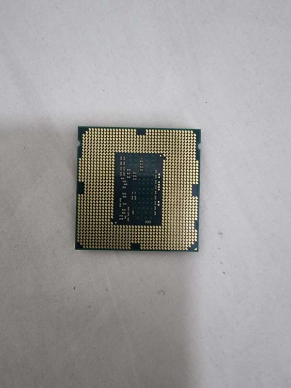 Intel Core i7-4770 4th generation CPU. Socket: LGA 1150