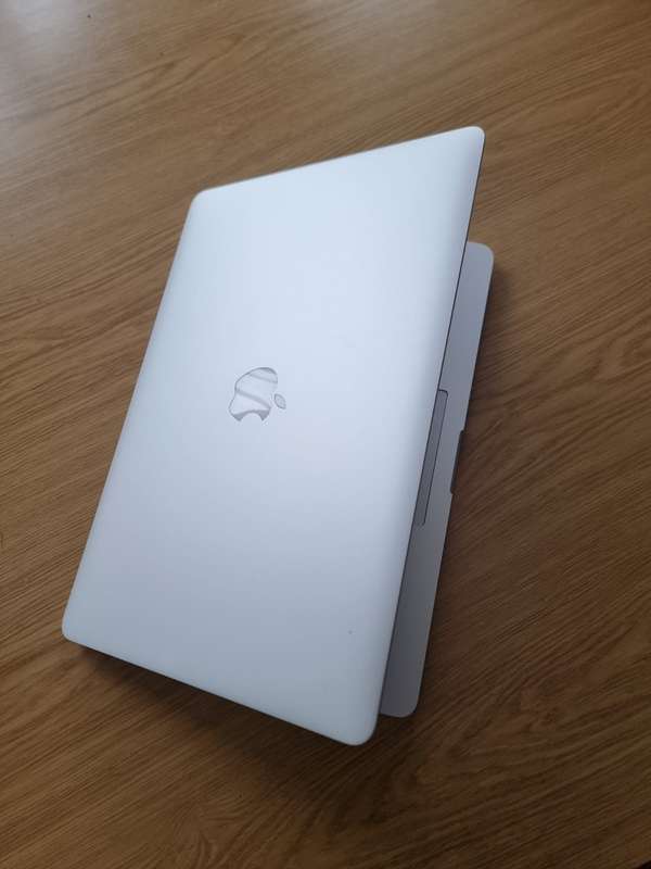 MacBook Pro (Retina, 15-inch, Mid 2015) Model, Core i7 Quard-Core CPU, 16GB Ram, 512GB SSD