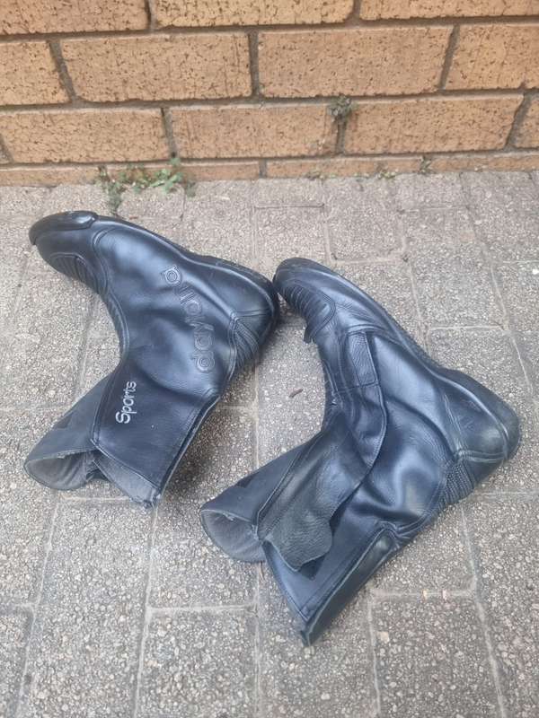 Daytona Road Star Pro GTX Motorcycle Boots Size EU: 44 US (Men): 10.5 UK (Men): 9.5 Foot Length