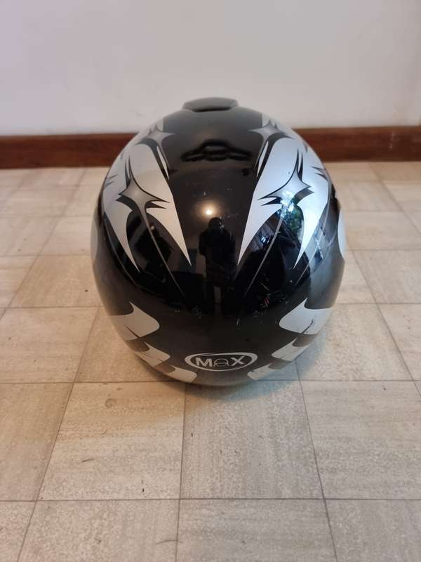 Max Motorcycle Bike Helmet L50-60 L-Size