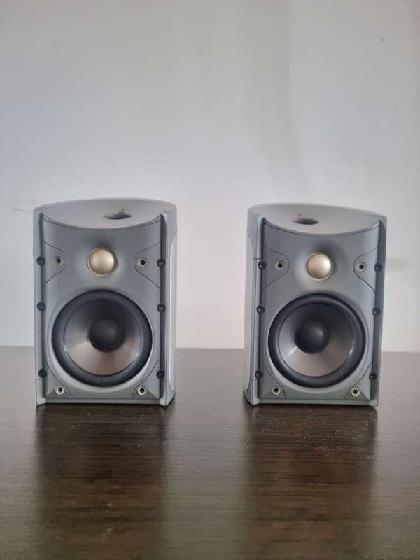 Polk Audio RM6801 Satellite Speaker designed for use in Home Theater Systems pair 2 speakers
