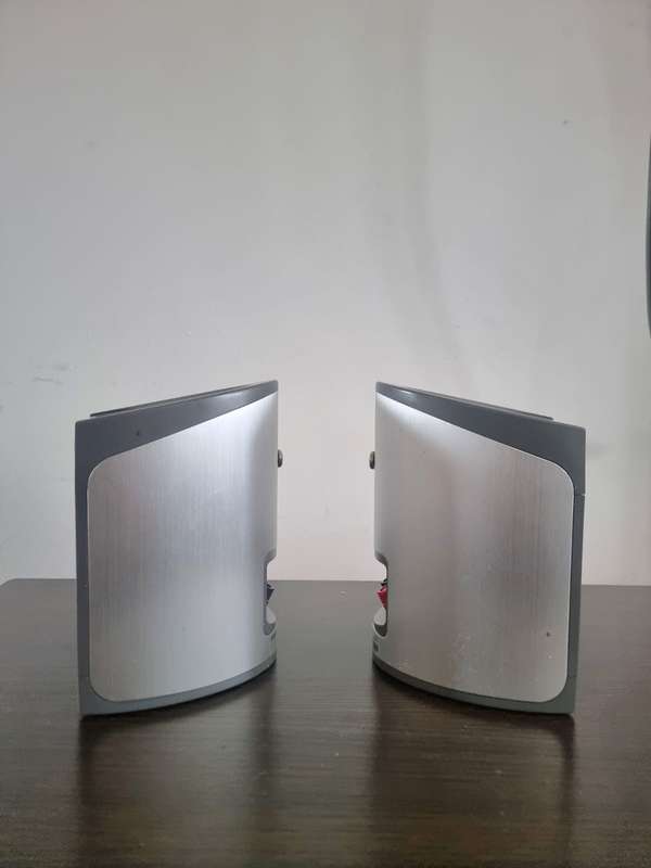 Polk Audio RM6801 Satellite Speaker designed for use in Home Theater Systems pair 2 speakers