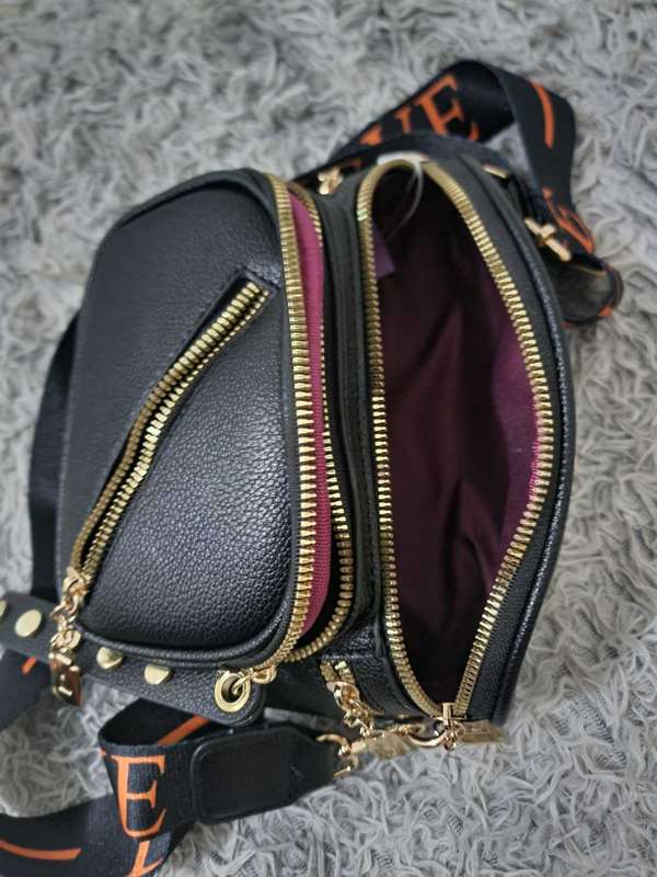 Elegance in Every Detail The Perfect Mini Crossbody Bag for Ladies