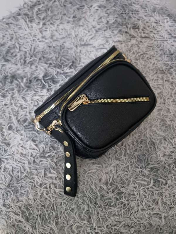 Elegance in Every Detail The Perfect Mini Crossbody Bag for Ladies