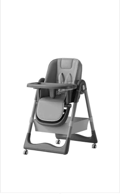 Foldable baby chair with adjustable height